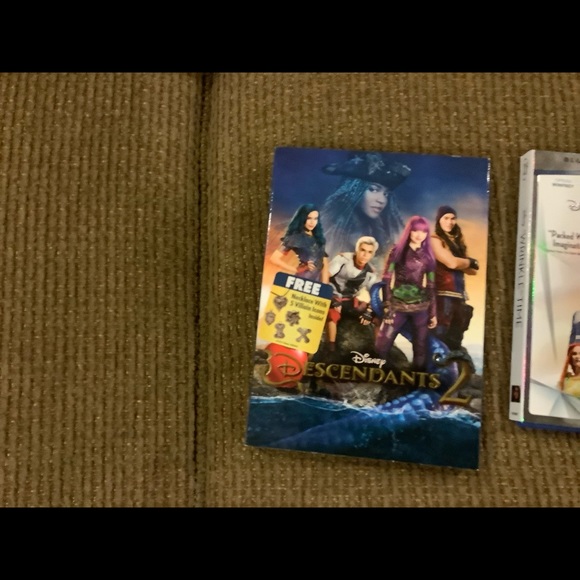 Disney movie bundle - Picture 4 of 4